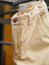 画像19: VARDE77 TAPERED CORDUROY PANTS  IVORY (19)