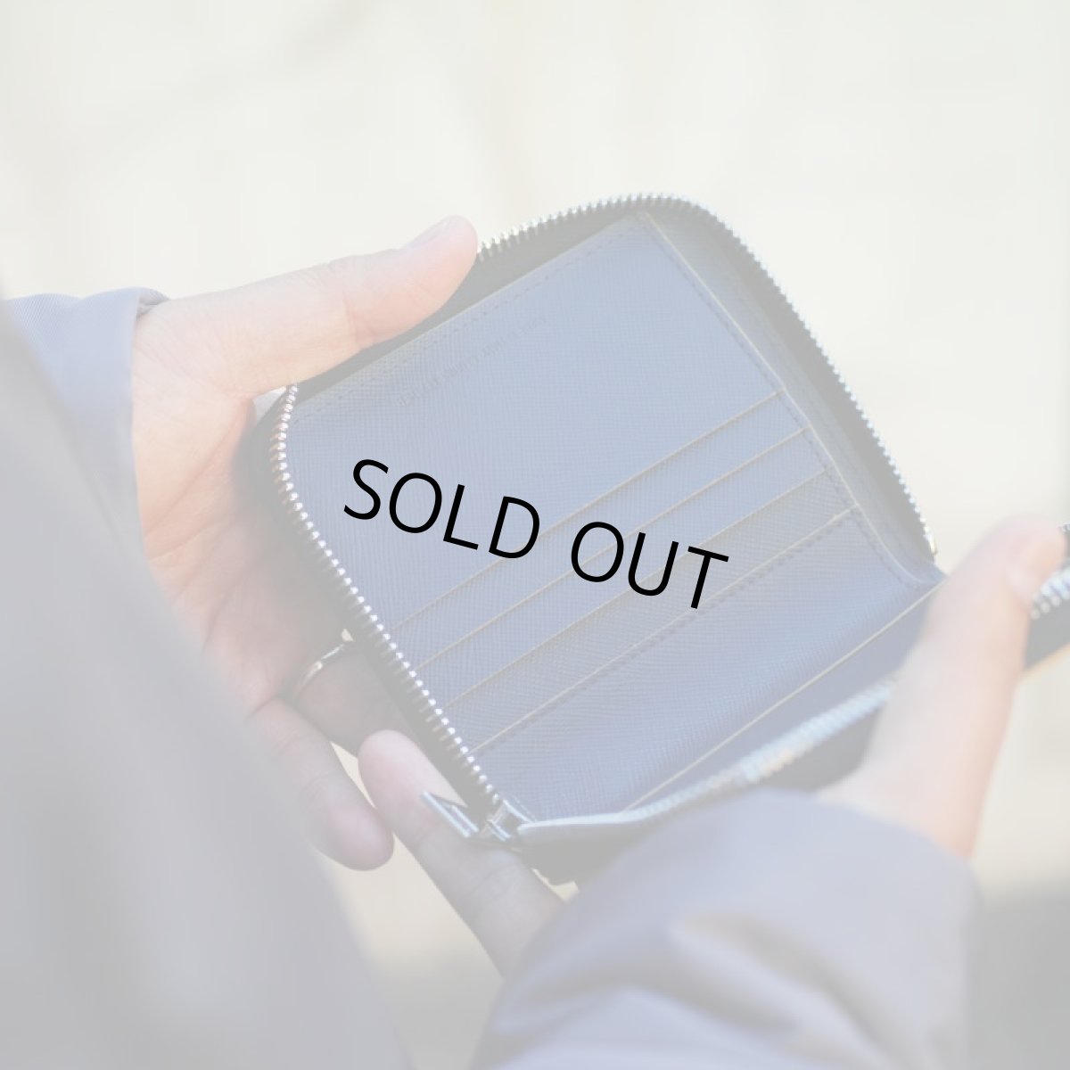 画像10: M A R N I ROUND ZIP SHORT WALLET BLUE (10)