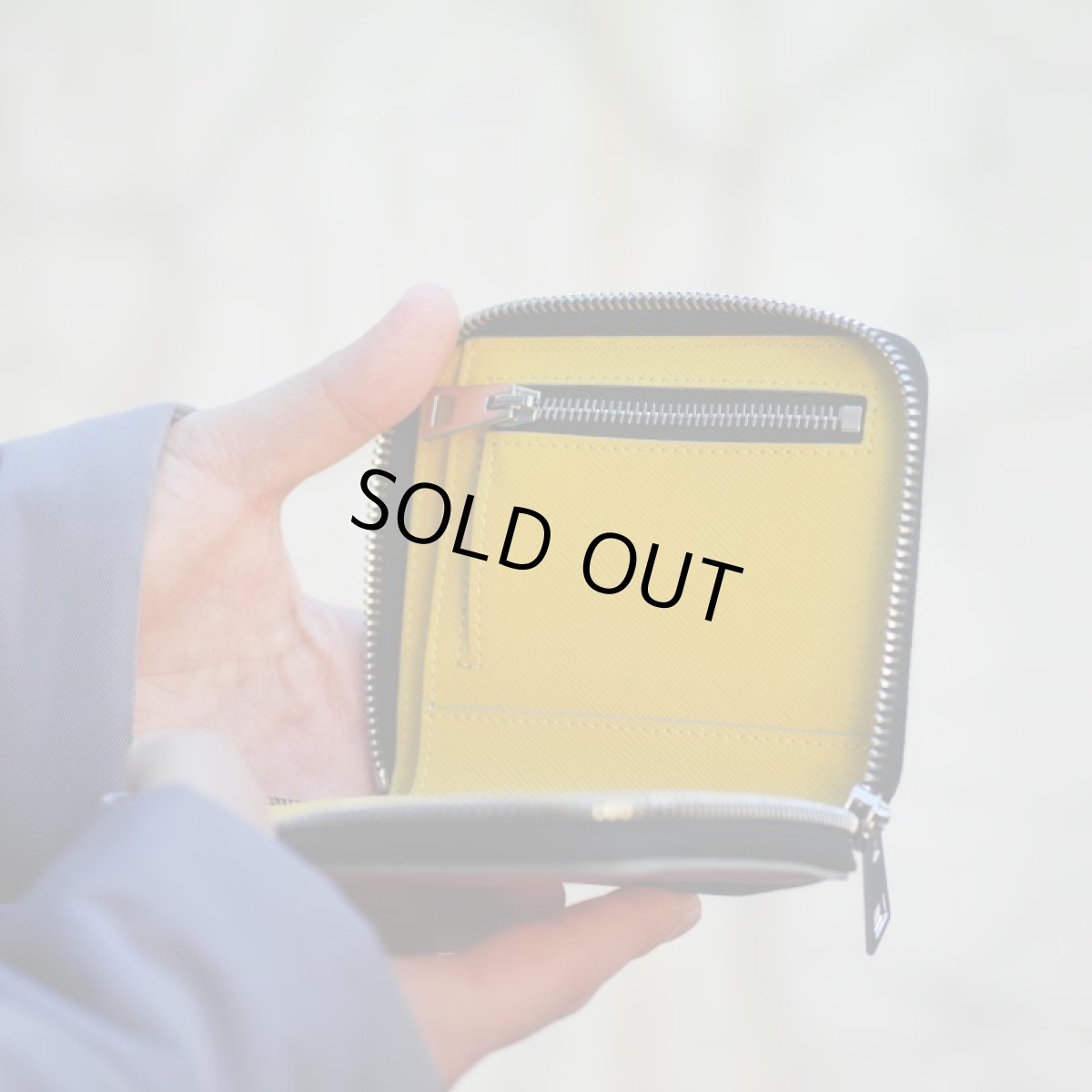 画像10: M A R N I ROUND ZIP SHORT WALLET RED (10)