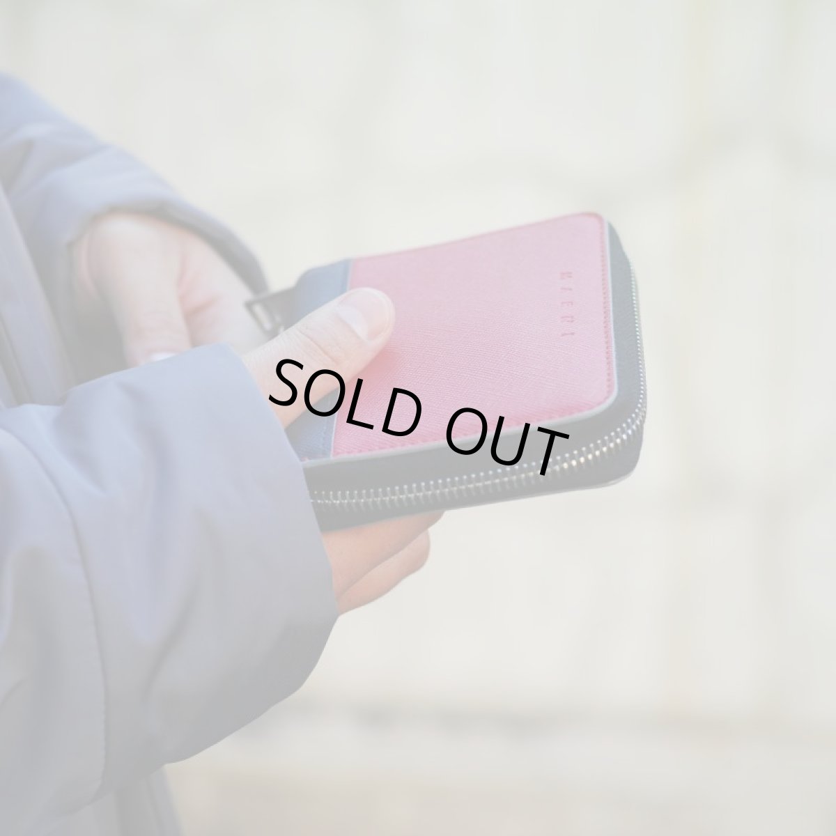 画像12: M A R N I ROUND ZIP SHORT WALLET RED (12)