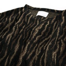 画像4: LEOPARD STRIPE OVERSIZED PULLOVER KNIT (4)